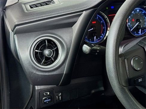 Certified 2019 Toyota Corolla LE image 19