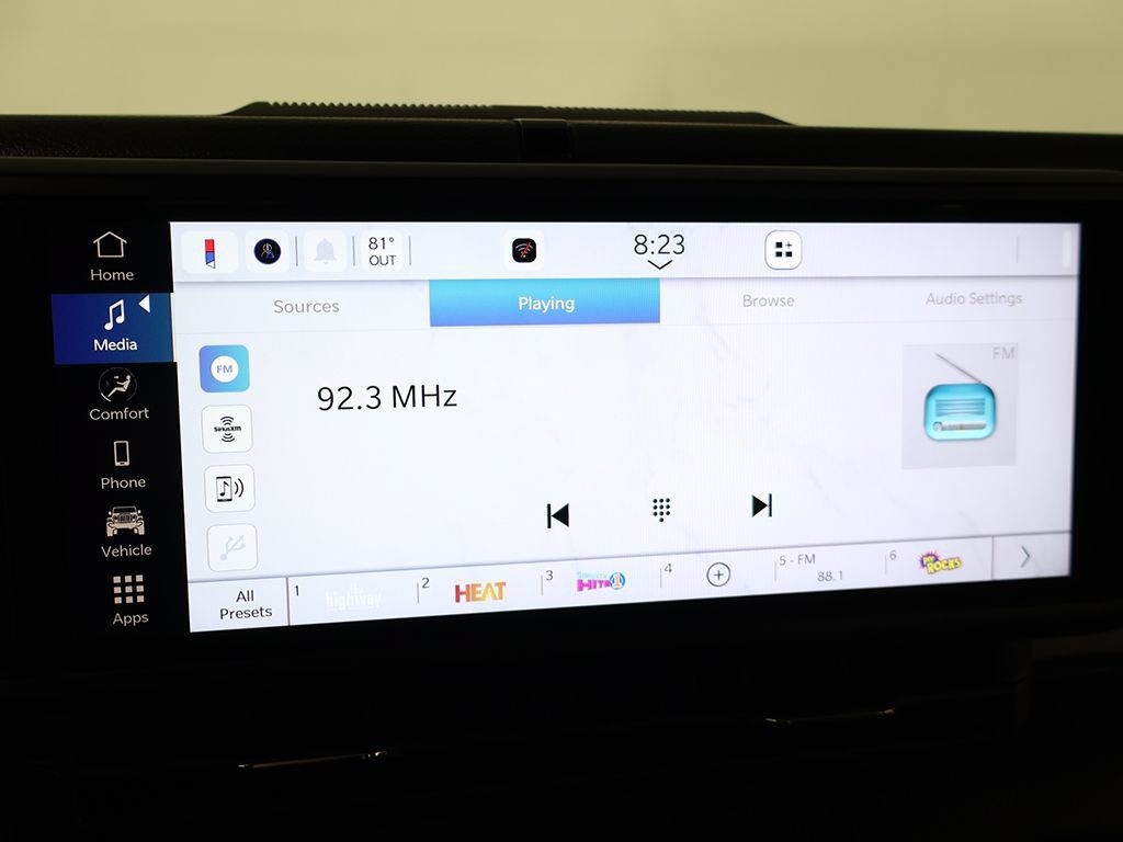 Used 2026 Jeep Wrangler Sport AWD/4WD image 36