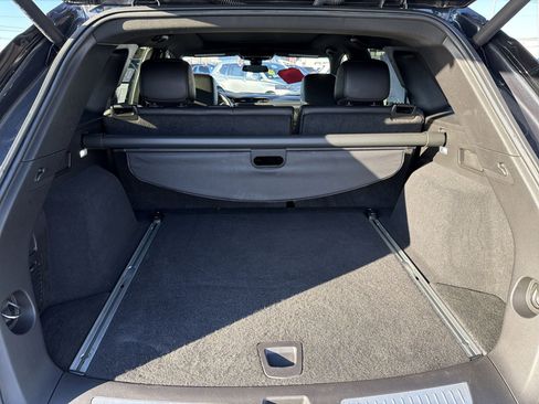 Certified 2022 Cadillac XT5 Premium Luxury image 28