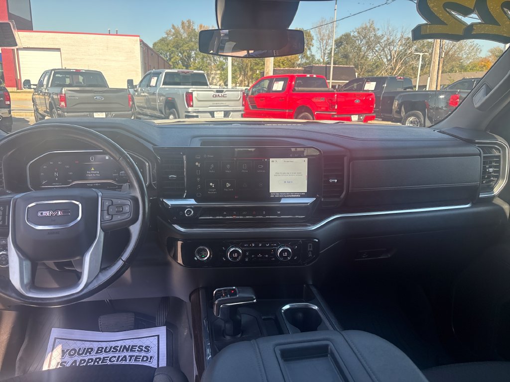 Used 2022 GMC Sierra 1500 Elevation w/ LPO, Elevation Black Package AWD/4WD image 16
