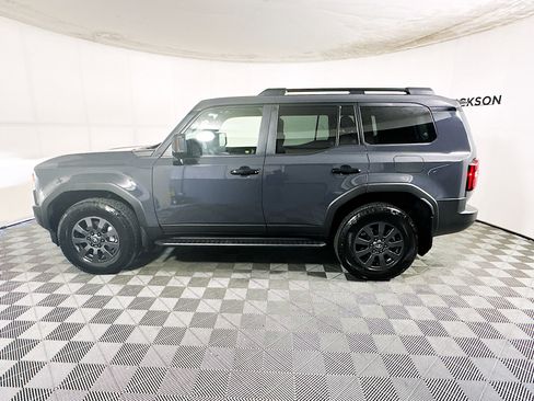 Certified 2025 Toyota Land Cruiser image 6