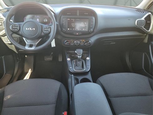 Used 2024 Kia Soul LX w/ Option Group 015 image 9
