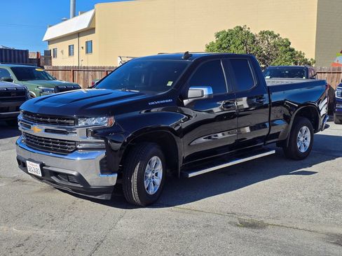 Used 2020 Chevrolet Silverado 1500 LT w/ All-Star Edition image 2