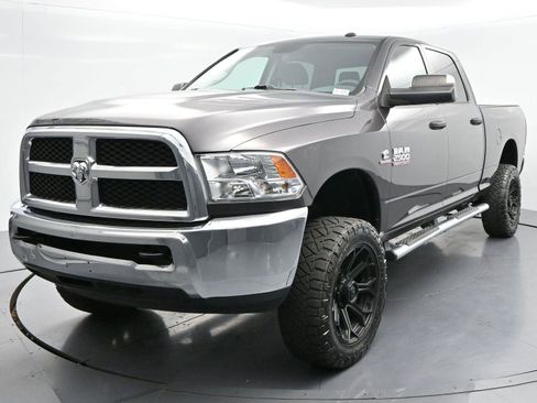 Used 2018 RAM 2500 Tradesman w/ Chrome Appearance Group AWD/4WD image 3