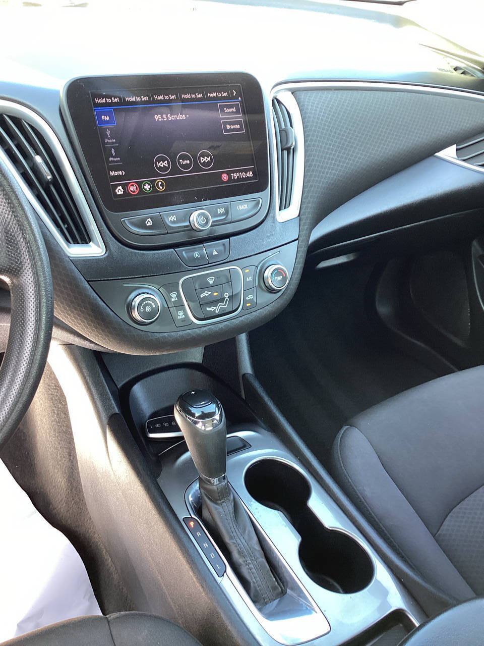 Used 2020 Chevrolet Malibu LS w/ LPO, Convenience Package 2 FWD image 16