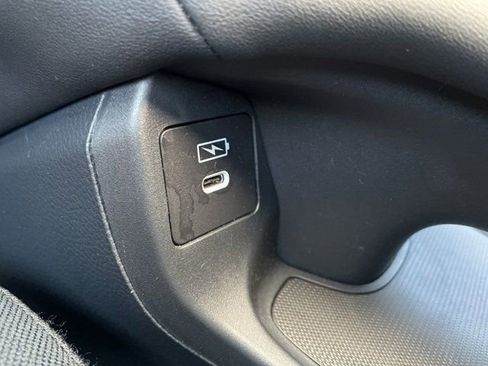 Used 2024 Honda HR-V LX image 15