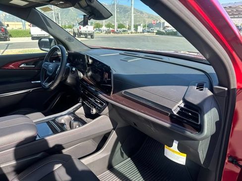 New 2026 Chevrolet Traverse Z71 w/ Enhanced Driving Package AWD/4WD image 17