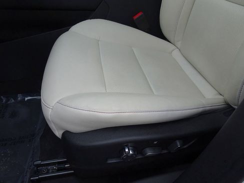 Certified 2023 Cadillac XT4 Sport image 8