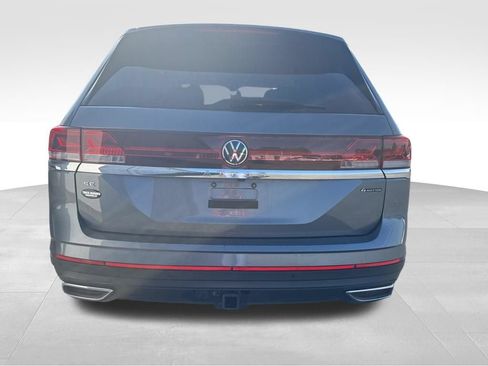 Used 2024 Volkswagen Atlas SE AWD/4WD image 6
