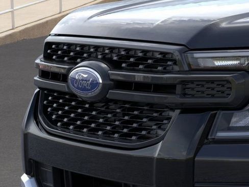 New 2025 Ford Ranger XLT w/ FX4 Off-Road Package image 17