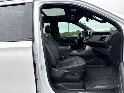 Used 2023 Chevrolet Tahoe Z71 w/ Luxury Package AWD/4WD image 11