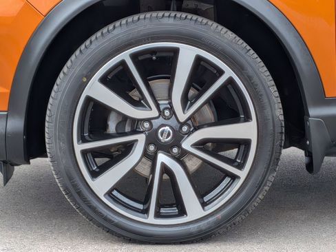 Used 2017 Nissan Rogue Sport SL w/ SL Premium Package image 10