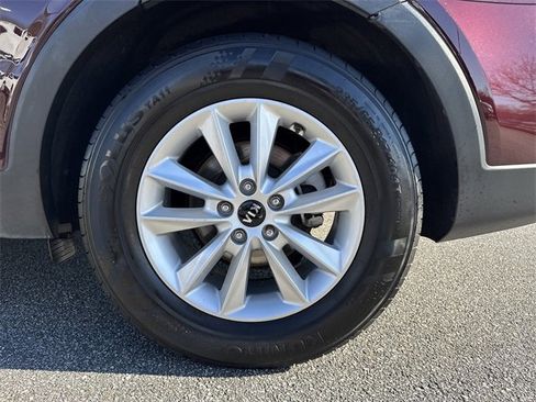 Used 2019 Kia Sorento LX w/ LX Convenience Package image 19