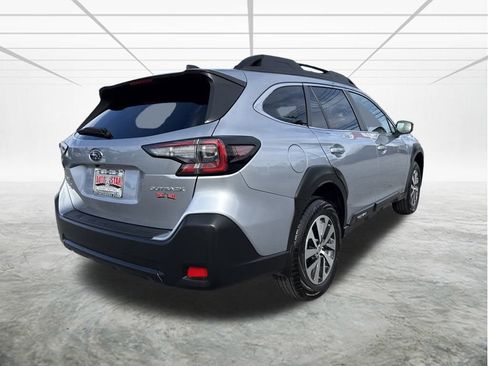 Used 2025 Subaru Outback Premium w/ Popular Package #1A image 4