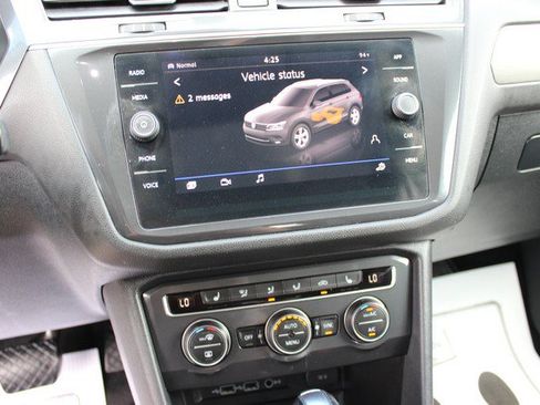 Used 2019 Volkswagen Tiguan SE w/ Panoramic Sunroof Package AWD/4WD image 10