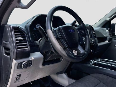 Used 2017 Ford F150 XL w/ Equipment Group 101A Mid AWD/4WD image 9