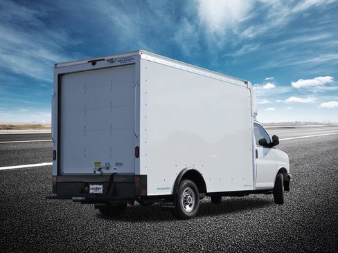 New 2025 GMC Savana 3500 w/ Power Convenience Package image 15