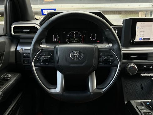 Used 2025 Toyota 4Runner SR5 image 30