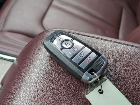 Used 2022 Ford Expedition Max Limited image 39