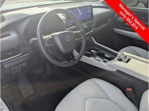 Used 2024 Toyota Grand Highlander AWD Hybrid image 14