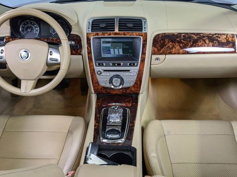 Used 2010 Jaguar XK Convertible image 23