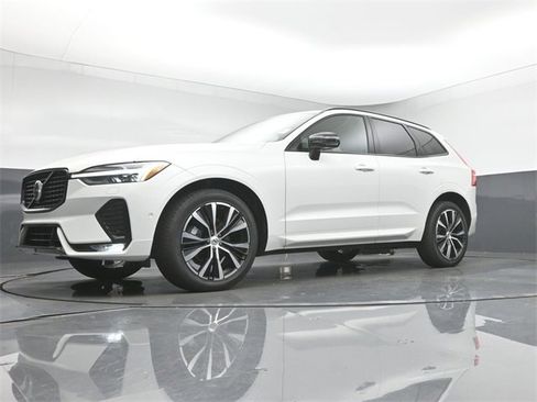 Used 2023 Volvo XC60 B5 Plus w/ Climate Package image 39