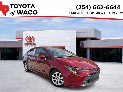 Used 2025 Toyota Corolla LE image 1