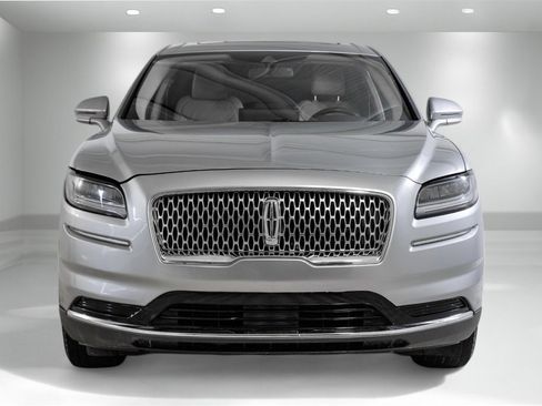 Used 2023 Lincoln Nautilus Reserve image 7