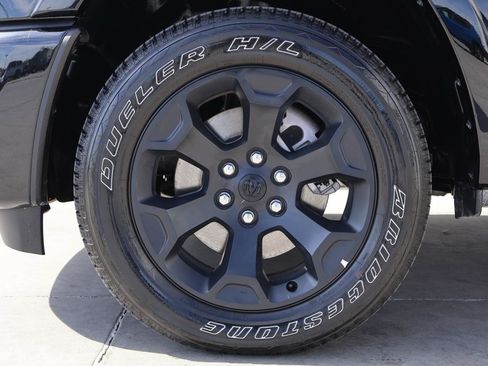 Used 2025 RAM 1500 Big Horn AWD/4WD image 6