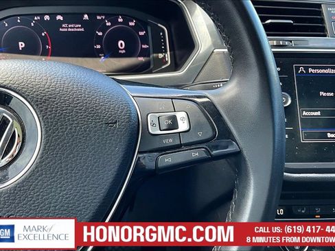 Used 2020 Volkswagen Tiguan SEL AWD/4WD image 12