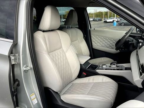 Used 2022 Mitsubishi Outlander SEL image 7