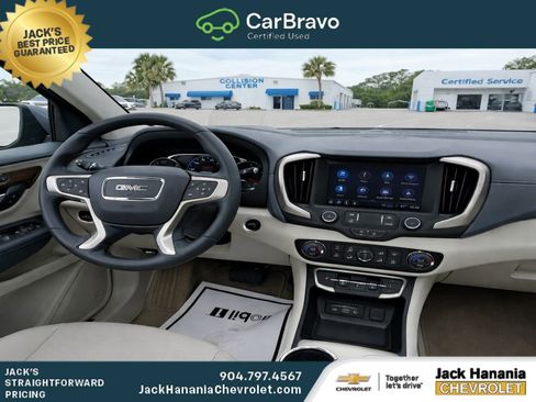 Used 2024 GMC Terrain Denali w/ Denali Premium Package AWD/4WD image 11