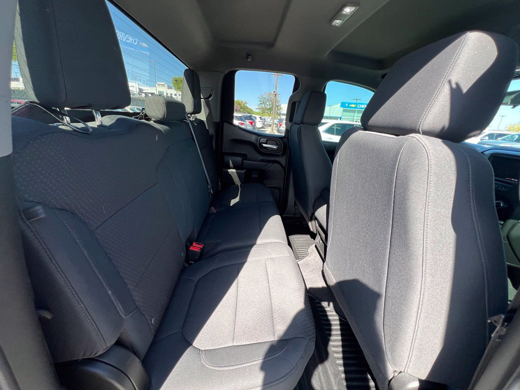 Used 2020 Chevrolet Silverado 1500 Custom w/ Custom Value Package AWD/4WD image 23