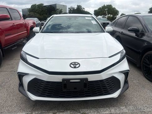 Used 2026 Toyota Camry SE w/ Convenience Package FWD image 2
