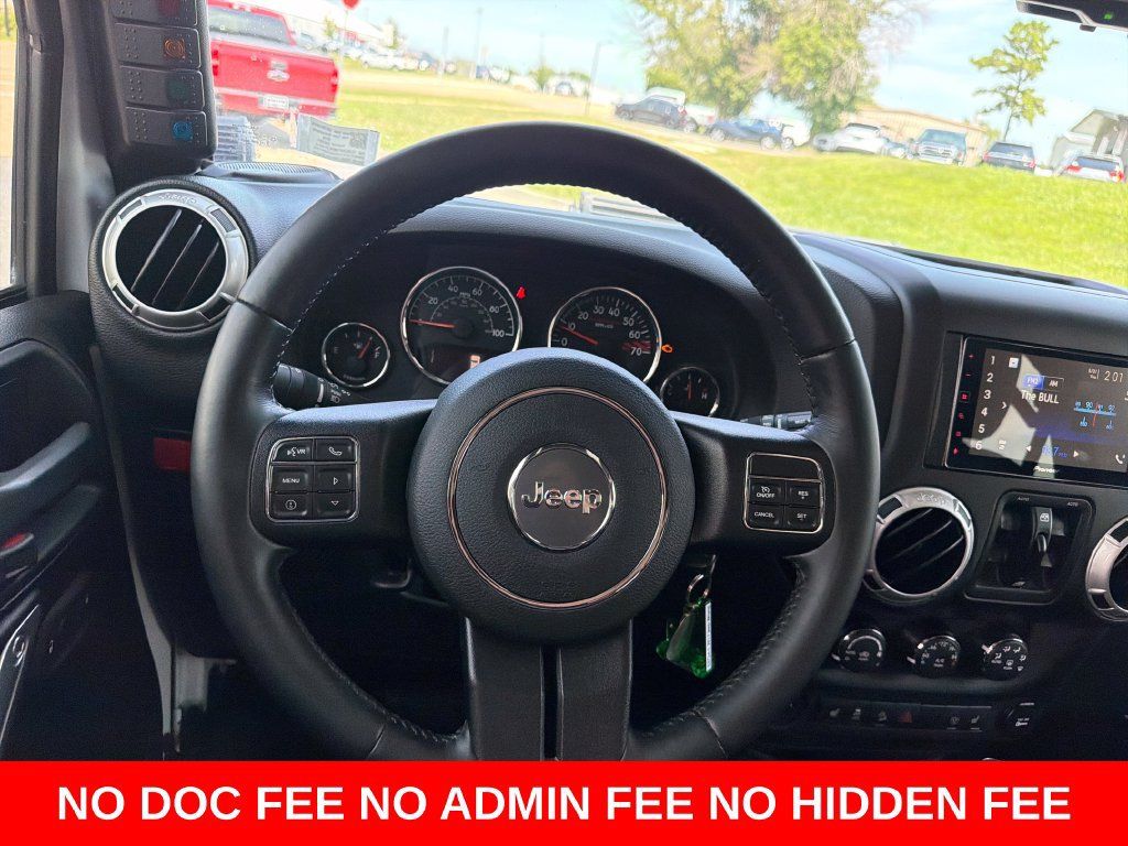 Used 2017 Jeep Wrangler Unlimited Rubicon AWD/4WD image 18