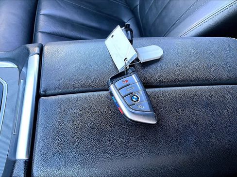 Used 2022 BMW X6 xDrive40i w/ M Sport Package image 14