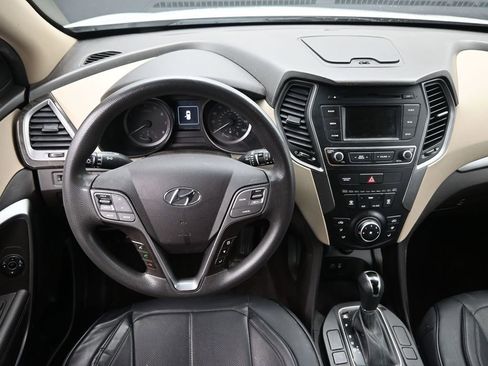 Used 2018 Hyundai Santa Fe Sport image 19