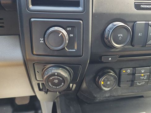 Used 2016 Ford F150 XL w/ Equipment Group 101A Mid RWD image 21
