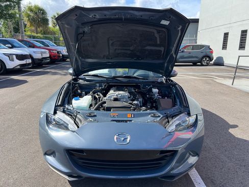 Used 2021 MAZDA MX-5 Miata RF Grand Touring RWD image 17