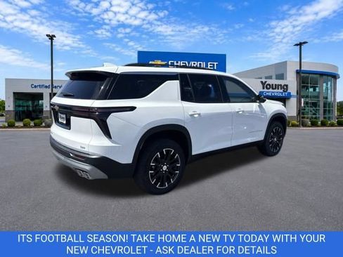 New 2026 Chevrolet Traverse LT w/ Sun and Wheel Package AWD/4WD image 7
