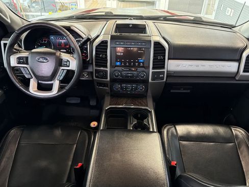 Used 2019 Ford F250 Lariat w/ Lariat Ultimate Package image 3