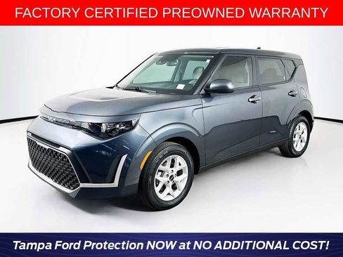 Used 2025 Kia Soul LX FWD image 1