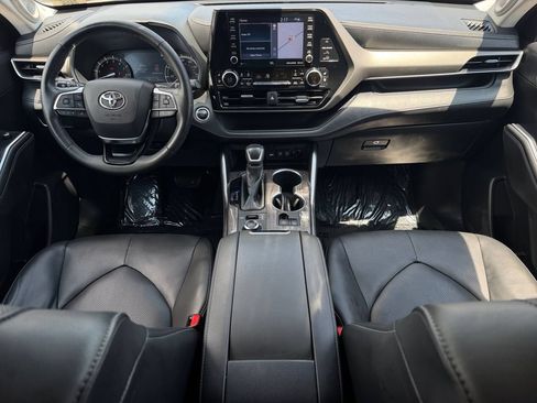 Used 2020 Toyota Highlander Limited AWD/4WD image 19