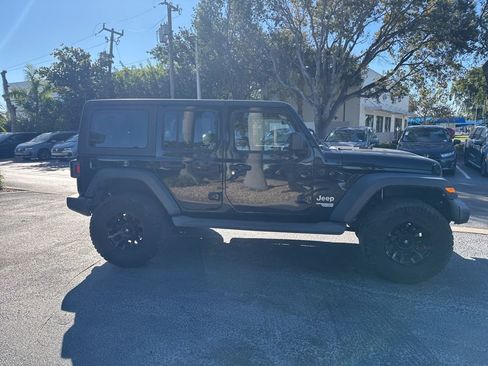 Used 2018 Jeep Wrangler Unlimited Sport S image 4