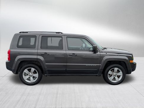 Used 2014 Jeep Patriot Latitude AWD/4WD image 8