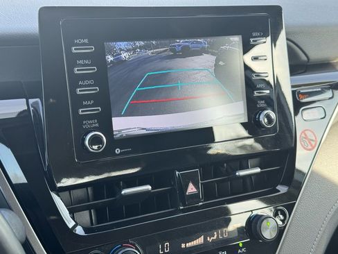 Used 2024 Toyota Camry SE image 29