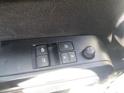 Used 2021 Toyota Tacoma SR RWD image 18