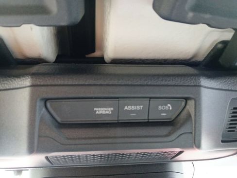 Used 2025 Jeep Wrangler Unlimited Rubicon AWD/4WD image 7