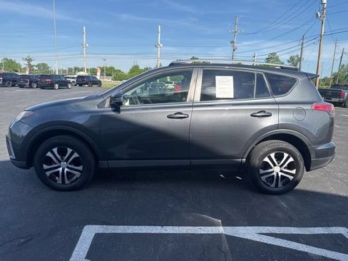 Used 2016 Toyota RAV4 LE AWD/4WD image 6