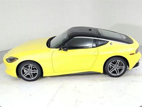 Used 2024 Nissan Z Sport w/ Floor Mat Package RWD image 41